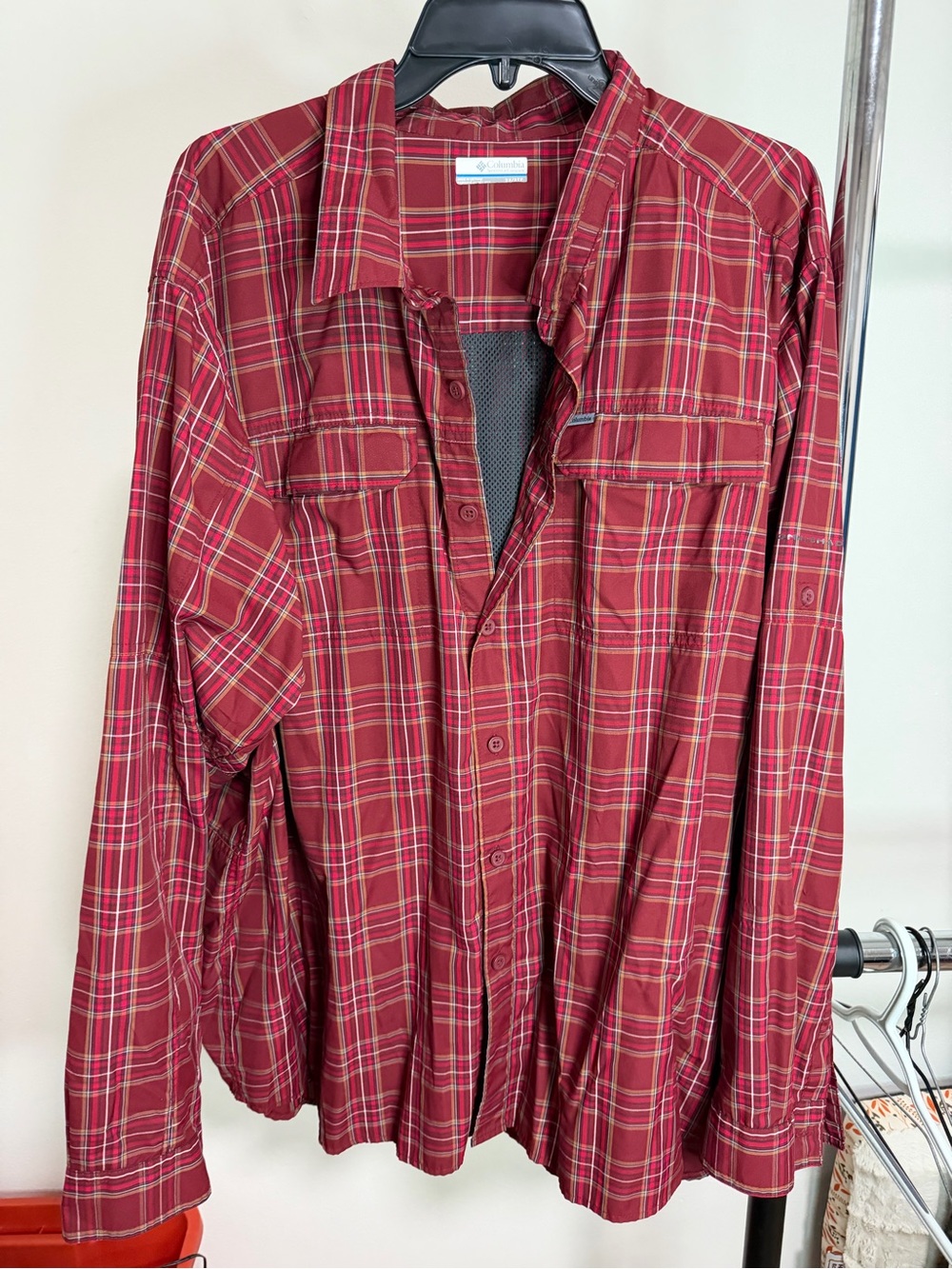 Men's Red Plaid Long-Sleeve Button-Down Shirt